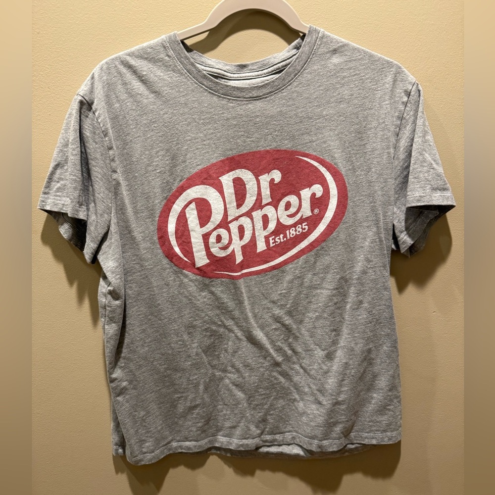 ⭐️3 for $15, 5 for $20⭐️ Dr. Pepper Logo Graphic T-Shirt Women’s Large